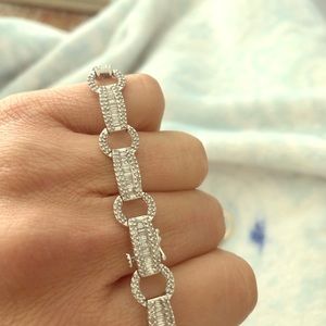 Diamond tennis bracelet